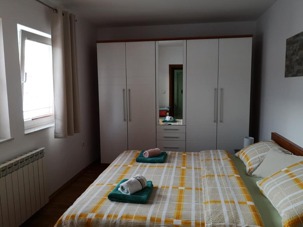 Apartment Igor - Holiday Home Ostarije Екстериор снимка