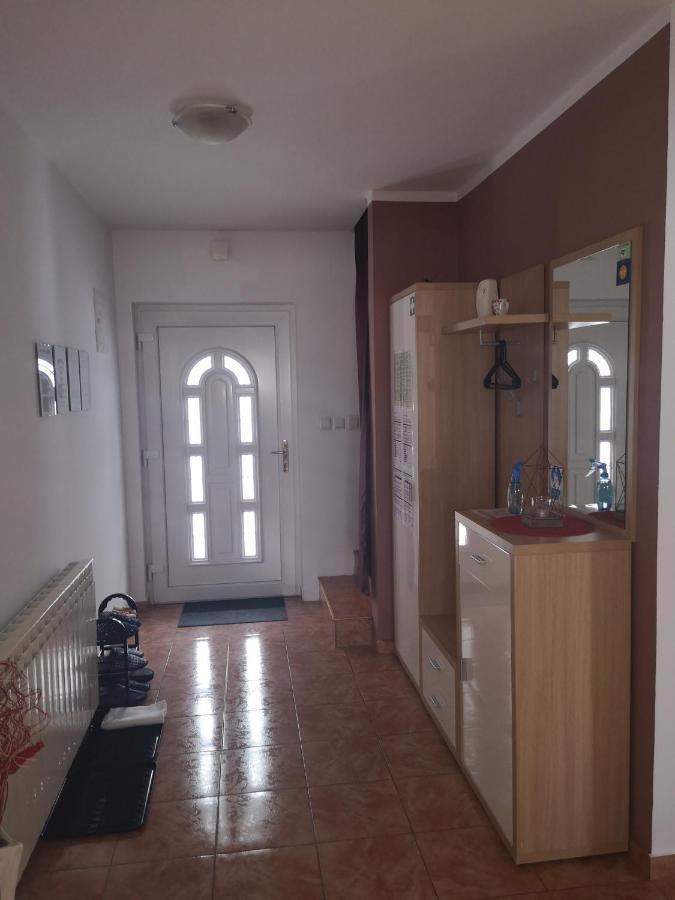 Apartment Igor - Holiday Home Ostarije Екстериор снимка