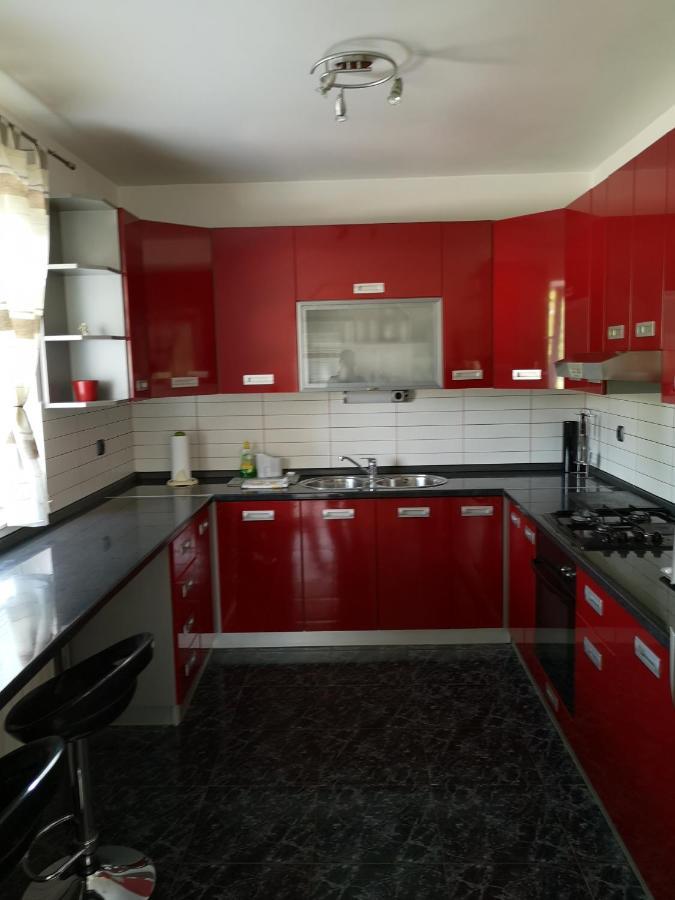 Apartment Igor - Holiday Home Ostarije Екстериор снимка