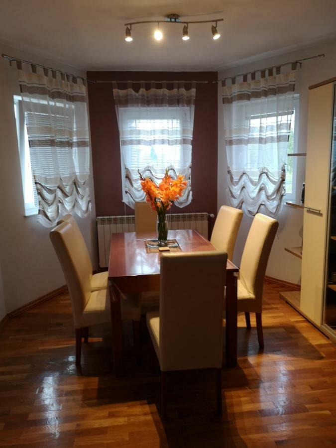 Apartment Igor - Holiday Home Ostarije Екстериор снимка